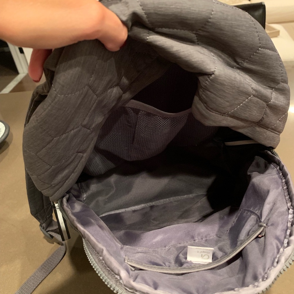 Gap Quilted Backpack - Picture 5 of 5